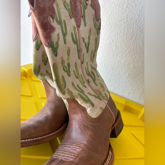 Ariat Brown Leather Boots with Green Cactus Design - Picture 3 of 4